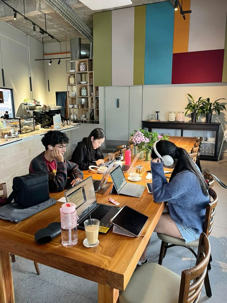 Người trẻ dùng ChatGPT để viết đơn xin việc, HR sử dụng AI để đọc đơn: Cuối cùng, không ai được tuyển- Ảnh 1.