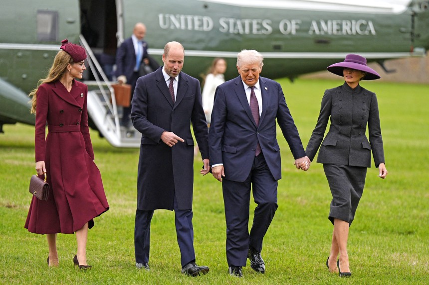 Nghi thức long trọng "chưa từng có" Hoàng gia Anh chào đón Tổng thống Trump- Ảnh 2.