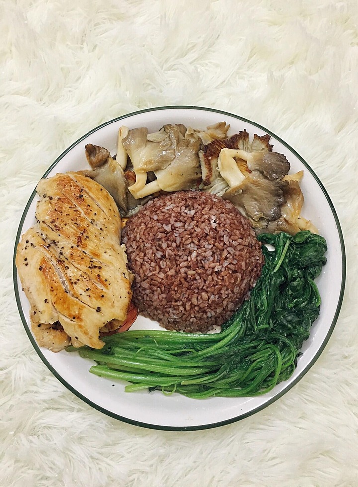 Cô gái gen Z gây sốt khi khoe thực đơn eat clean 50 ngày- Ảnh 49.