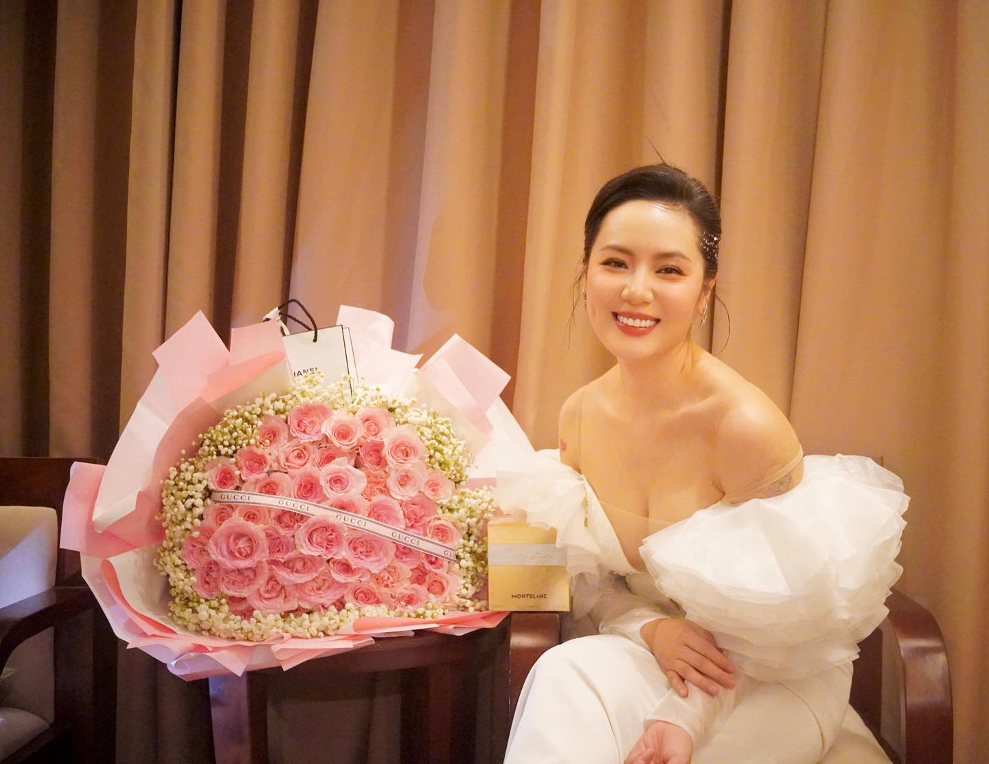 Nhan sắc gợi cảm của 2 "chị em ruột đẹp nhất showbiz Việt"- Ảnh 8.
