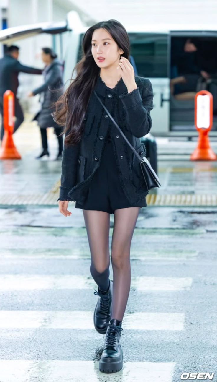 Moon Ga Young lần đầu hở bạo ra sân bay, bị dân Hàn chê tới tấp- Ảnh 18.
