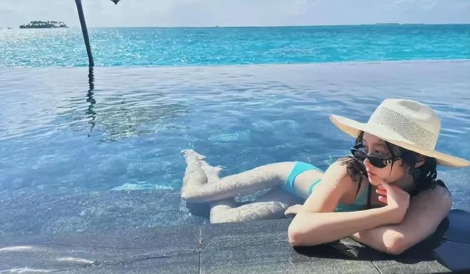 “Em gái quốc dân” khoe sắc cực phẩm nhưng bị bạn trai ghẻ lạnh: Tin đồn lén sinh con mới sốc nhất!- Ảnh 6.