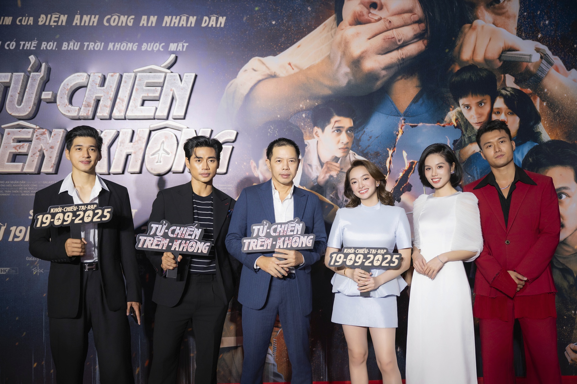 Phó ban chỉ đạo sản xuất Mưa Đỏ - đại tá Thu Dung: Tử Chiến Trên Không cũng sẽ là một bom tấn- Ảnh 1.