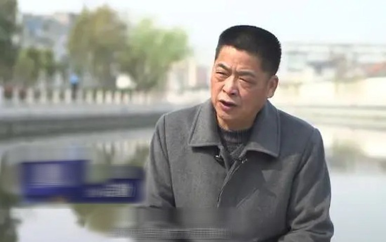 Đến ngân hàng nhận 13 tỷ, người đàn ông bị chặn ở cửa vì lí do này- Ảnh 1.