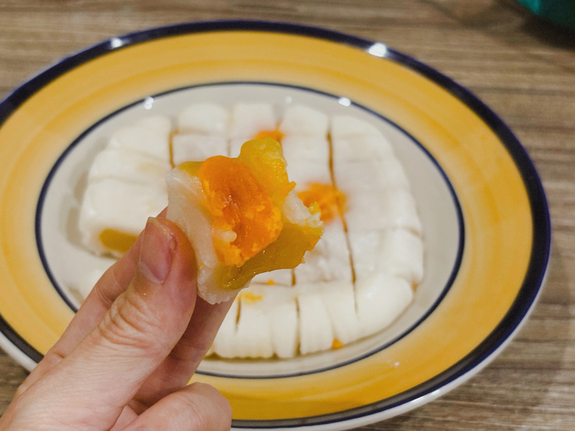 Bánh dẻo - Từ món quà Trung thu khốn khó nay thành 