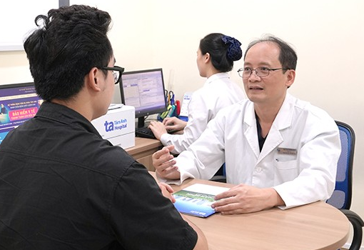 Người đàn ông cấp cứu vì sỏi túi mật "gây họa", bác sĩ cảnh báo thói quen yêu thích của nhiều người- Ảnh 1.