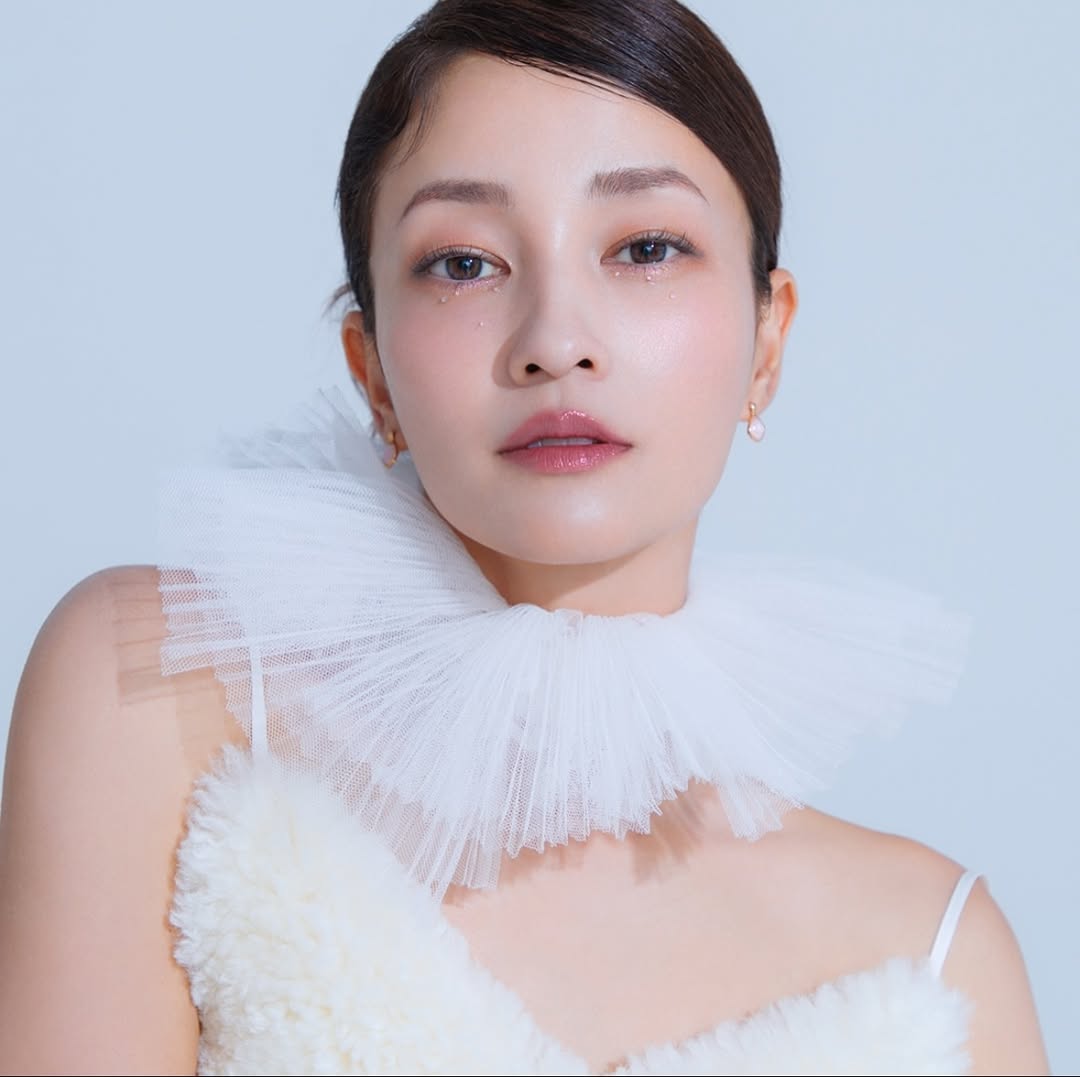 Bóc cặp chị - em mới của showbiz: Mỹ nữ 37 tuổi, có 2 con riêng cặp kè võ sĩ 2K2 đẹp như Park Bo Gum!- Ảnh 3.