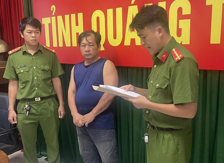 Xe tải lao vào chợ làm 12 người thương vong: Đau đớn nhìn vợ mang bầu tử nạn
- Ảnh 1.