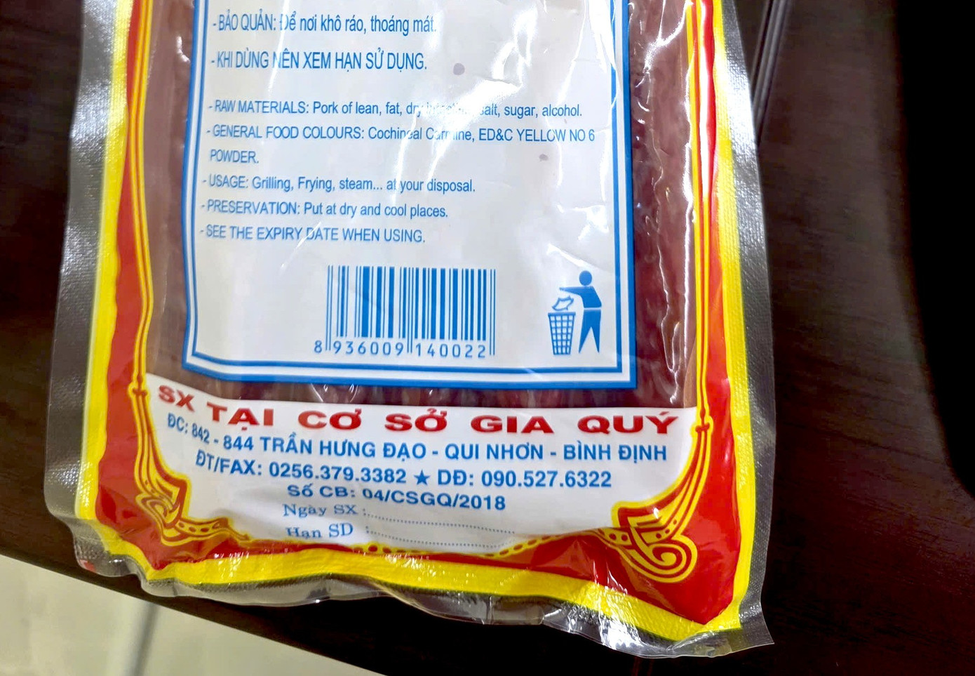 Tận thấy cơ sở sản xuất lạp xưởng từ nguyên liệu thối rữa khiến ai cũng rùng mình- Ảnh 3.