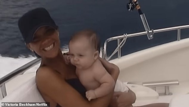 Victoria Beckham nôn nóng làm lành với Brooklyn lắm rồi: Đưa cậu cả lên phim, khẳng định là ưu tiên hàng đầu!- Ảnh 1.