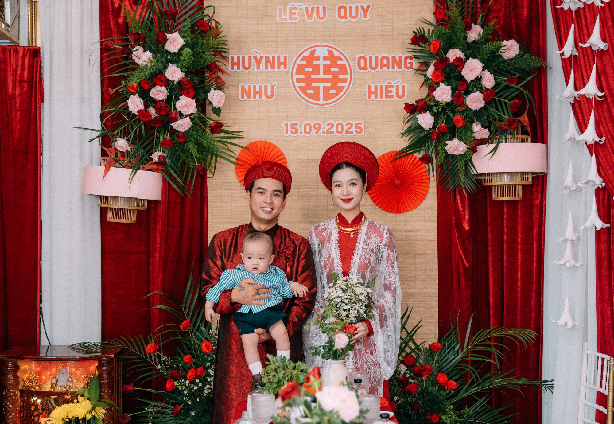 Hôn lễ Hồ Quang Hiếu sáng nay: Visual cô dâu quá xinh, cặp đôi làm 1 điều chưa từng có trong tiền lệ Vbiz!- Ảnh 6.