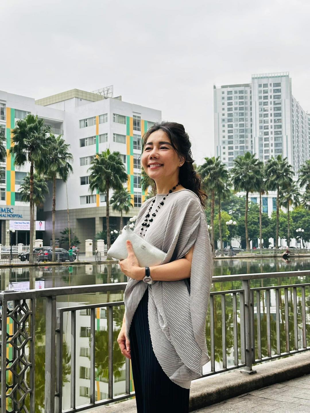 Chân dung người mẹ mời “tổng tài” ra khỏi quán cà phê: Khí chất này mới thật sự là tổng tài- Ảnh 7.