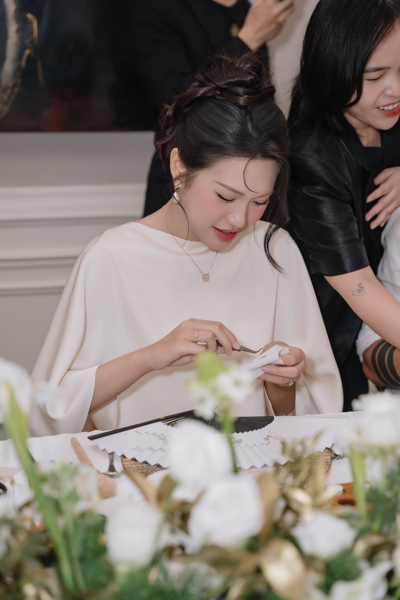 Doãn Hải My xinh xuất sắc với vibe tiểu thư xách túi hàng hiệu, sánh vai cùng Văn Hậu chiếm trọn spotlight- Ảnh 5.