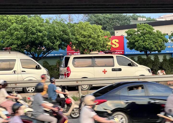 Thông tin mới vụ phát hiện thi thể phân hủy dưới đường Vành đai 3, Hà Nội- Ảnh 1.