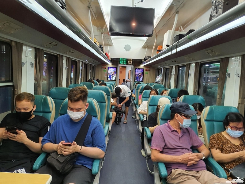 Chuyến tàu đi hơn 40km, mất hơn 1 giờ đồng hồ, giá vé chỉ 55.000 đồng: Rất tiện nhưng nhiều người chưa biết- Ảnh 5.