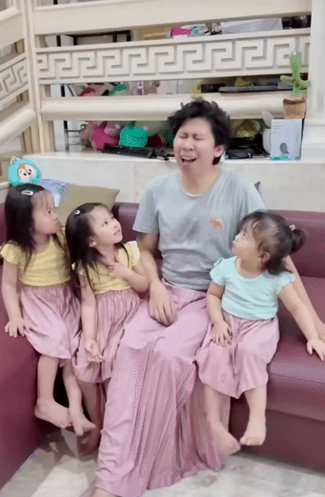 Ông bố trẻ chuyên mặc váy, dạy 3 "gái rượu" cách đi đứng nói cười duyên dáng: Loạt clip triệu view khiến dân mạng tan chảy- Ảnh 3.