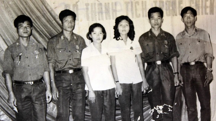 Vụ cướp máy bay rúng động Việt Nam: 52 phút không tặc điên cuồng bắn phá, vũ khí được giấu trong 1 thứ không ai ngờ- Ảnh 4.