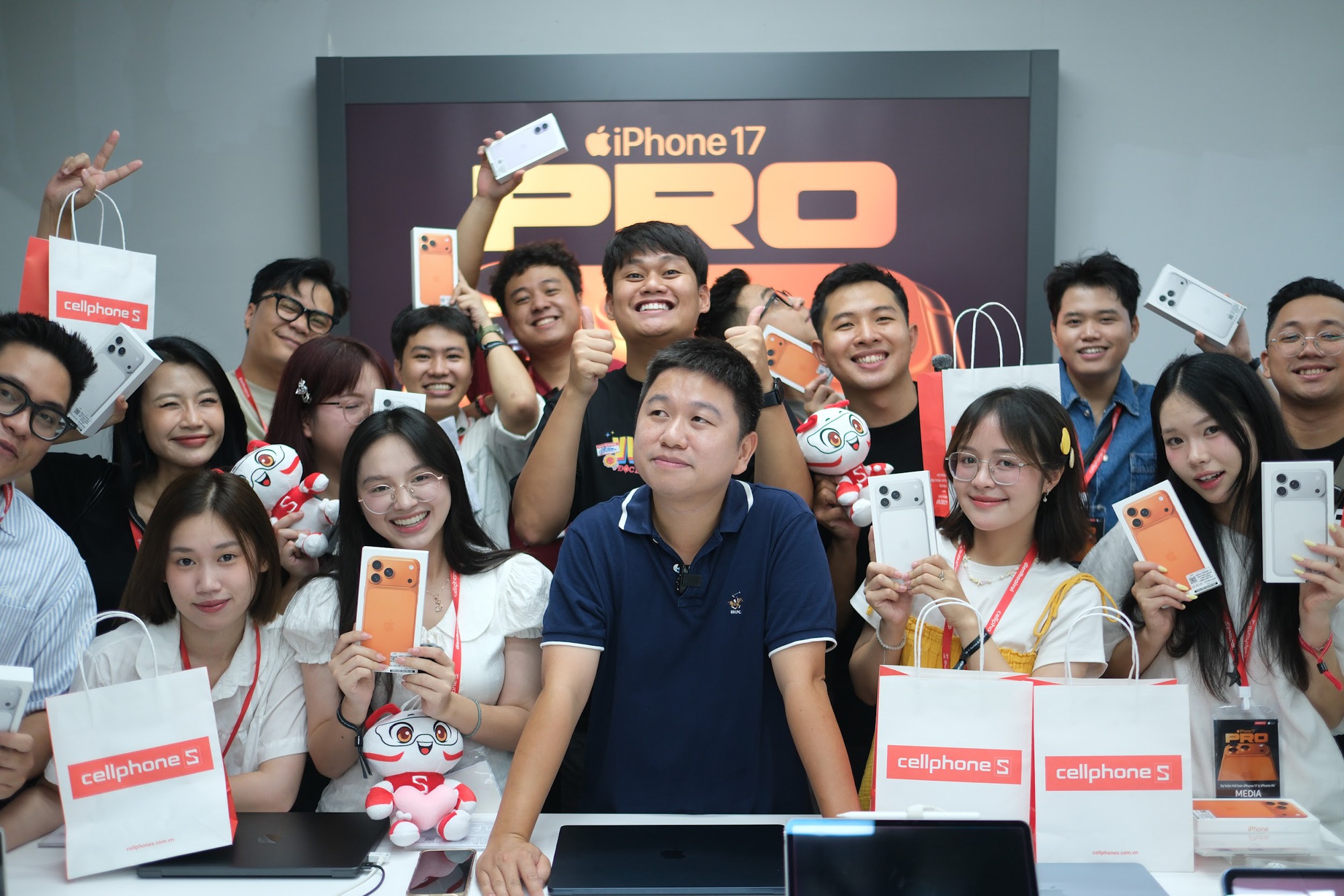 CellphoneS mở bán iPhone 17 và iPhone Air cho khách đặt trước, cùng ngày thị trường Mỹ- Ảnh 1.
