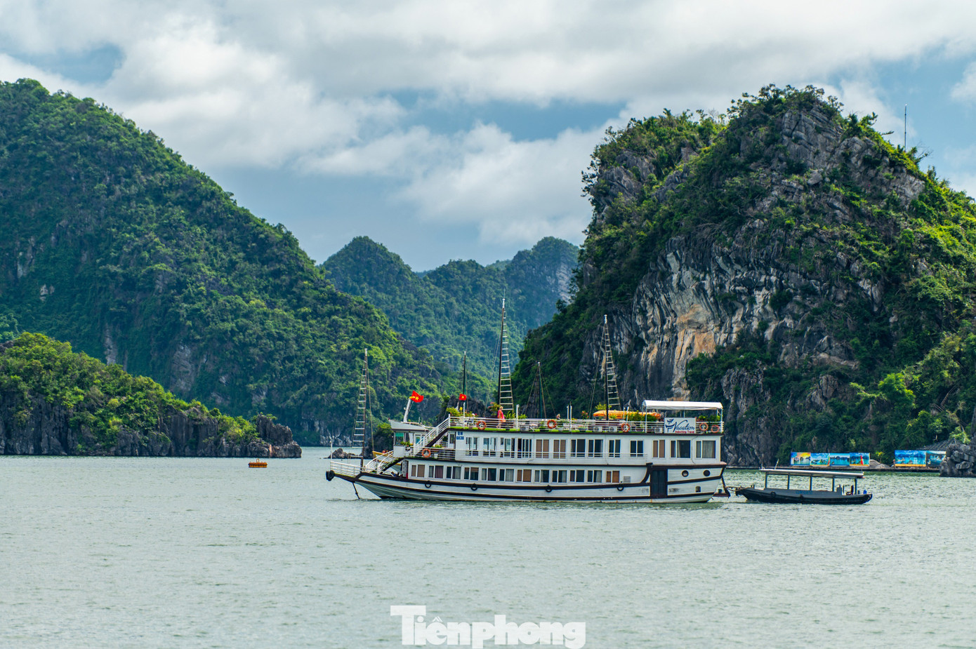 Vẻ đẹp của vịnh Hạ Long được 3 lần UNESCO công nhận là di sản- Ảnh 7.
