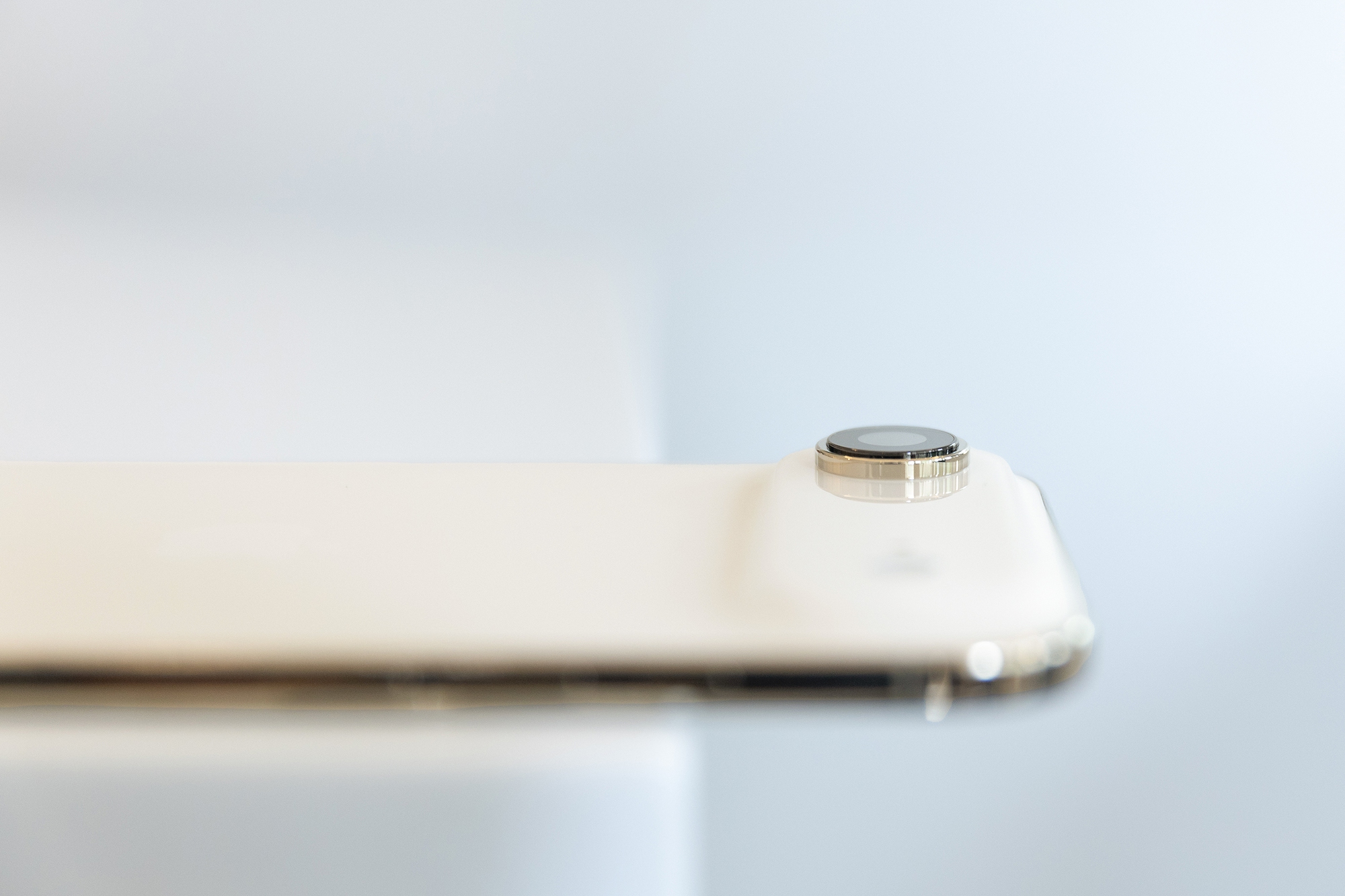 Mở hộp chiếc iPhone mỏng nhất thế giới vừa mở bán chính hãng tại Việt Nam- Ảnh 5.