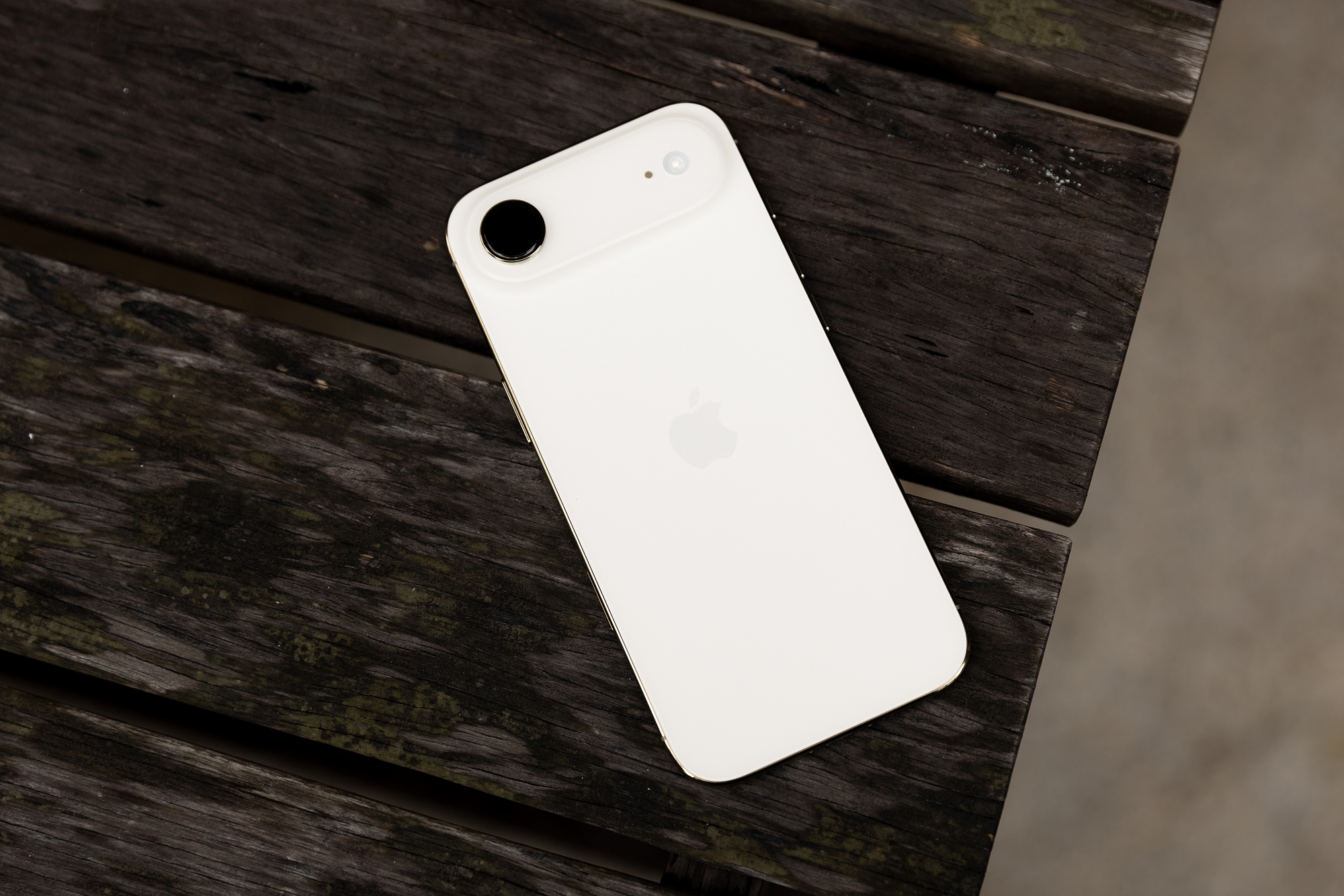 Mở hộp chiếc iPhone mỏng nhất thế giới vừa mở bán chính hãng tại Việt Nam- Ảnh 10.