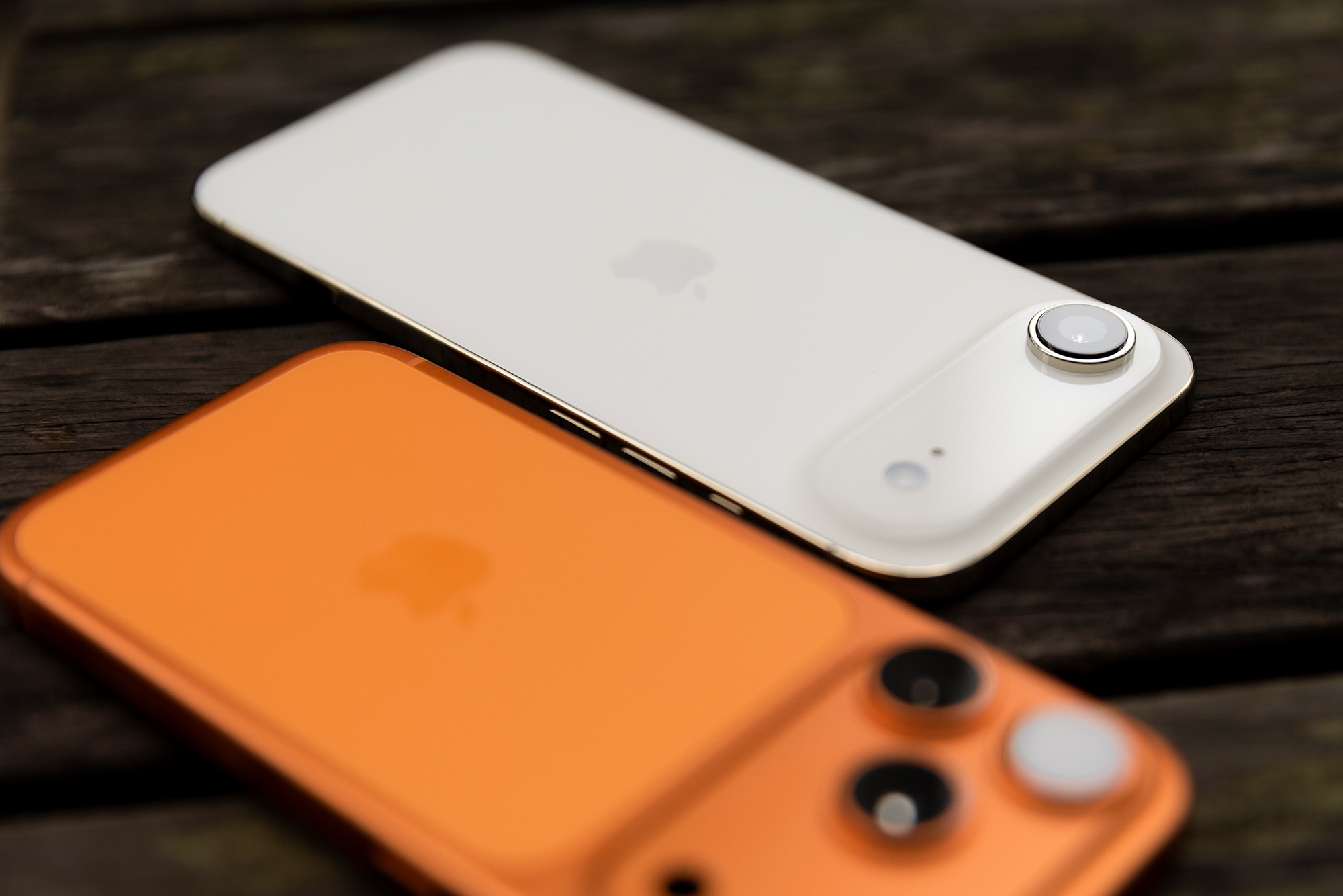 Mở hộp chiếc iPhone mỏng nhất thế giới vừa mở bán chính hãng tại Việt Nam- Ảnh 13.