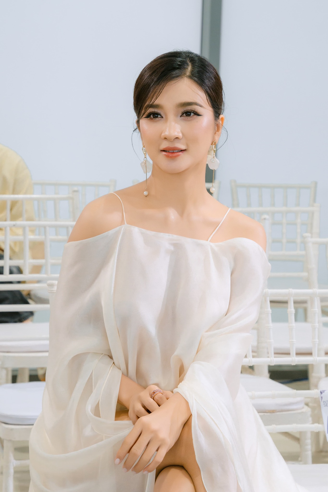 Nữ NSƯT làm mẹ đơn thân từ năm 21 tuổi, sở hữu nhà mặt tiền quận 1, U40 vẫn xinh đẹp ngỡ ngàng- Ảnh 7. Nữ NSƯT làm mẹ đơn thân từ năm 21 tuổi, sở hữu nhà mặt tiền quận 1, U40 vẫn xinh đẹp ngỡ ngàng- Ảnh 7.