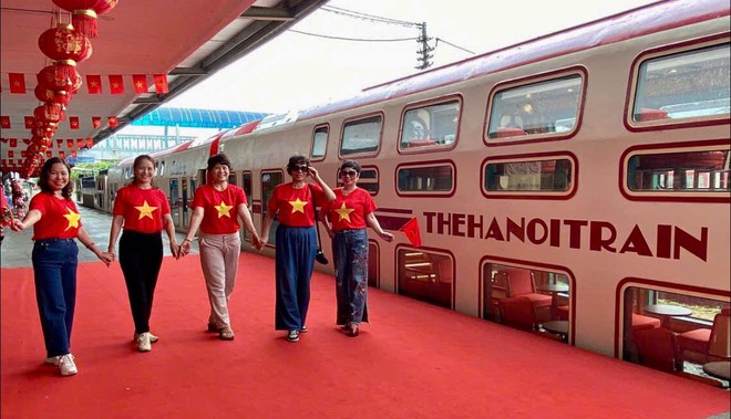 Chuyến tàu 2 tầng cải tạo từ toa xe cũ, chạy qua 5 ga: Thông tin mới nhất về giá vé, thời gian chạy- Ảnh 3.