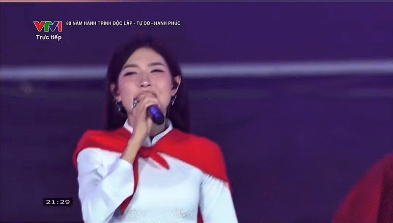 Phát hiện Bạch Nguyệt Quang tại Concert Quốc Gia đặc biệt: Visual sáng bừng không cần filter, đẹp đến nổi hết da gà- Ảnh 6.