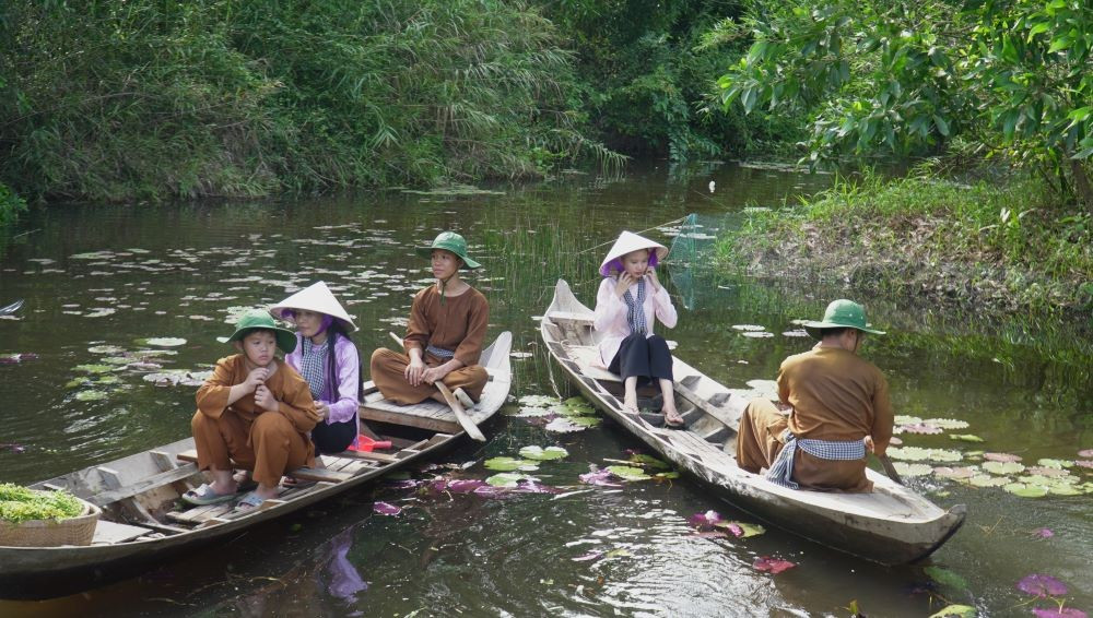 Khách du lịch miền Tây tăng mạnh- Ảnh 2.