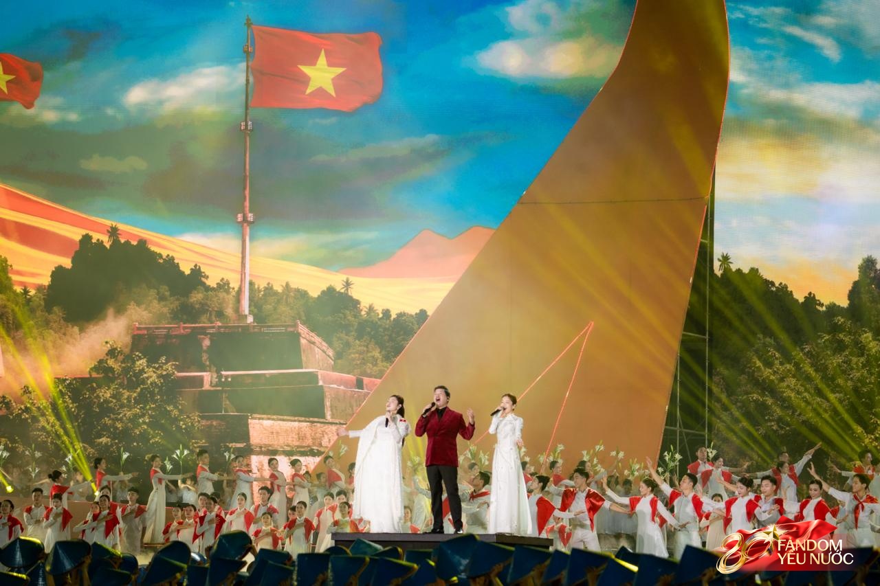 Nam ca sĩ hát mở màn cả 2 Concert Quốc Gia: “Ông hoàng nhạc đỏ” danh xứng với thực, từng nhận cát-xê 40.000 đồng- Ảnh 6.