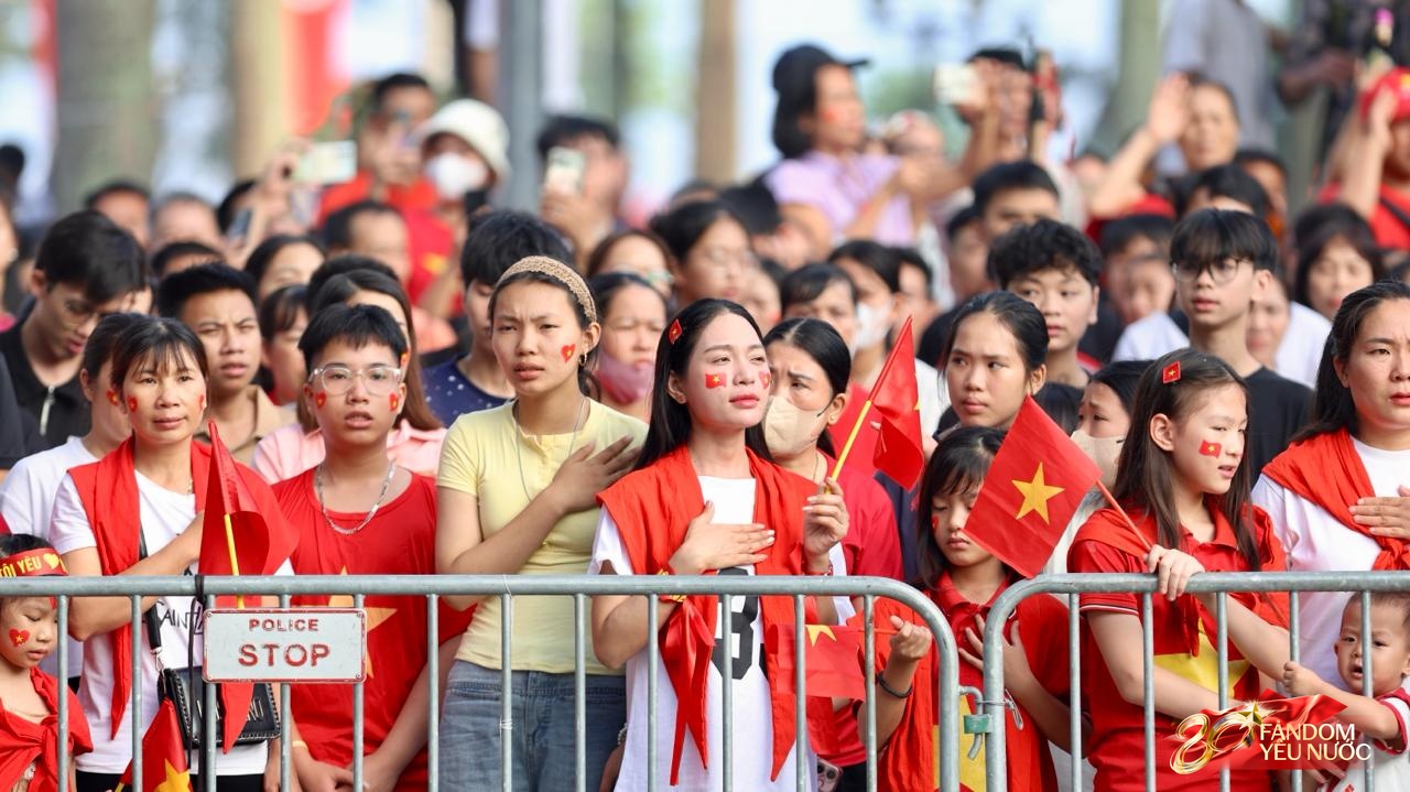 Lời chào đầu tiên của buổi sáng Tết Độc Lập- Ảnh 6.
