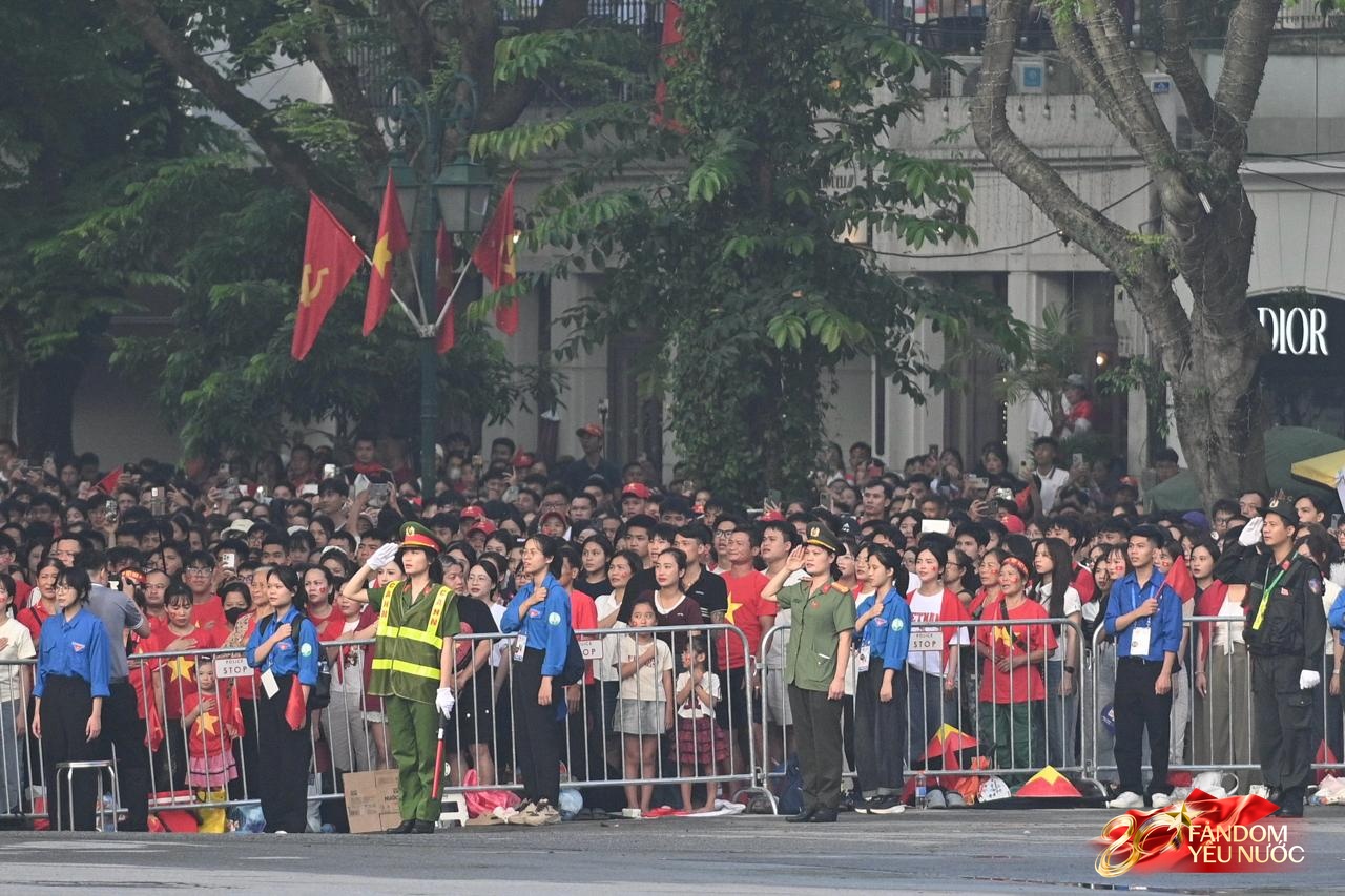 Lời chào đầu tiên của buổi sáng Tết Độc Lập- Ảnh 5.