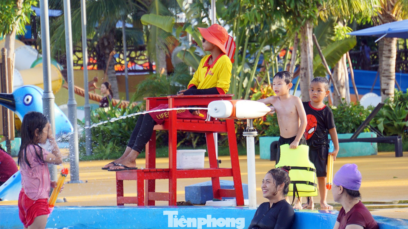 Du khách mê đắm check-in ở Cát Bà- Ảnh 17.