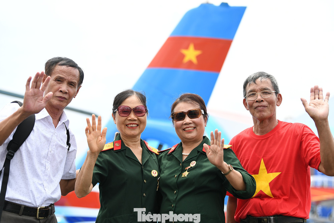 Tận thấy máy bay chở khách VIP, cứu hộ có thể tự động lái của Việt Nam- Ảnh 11.