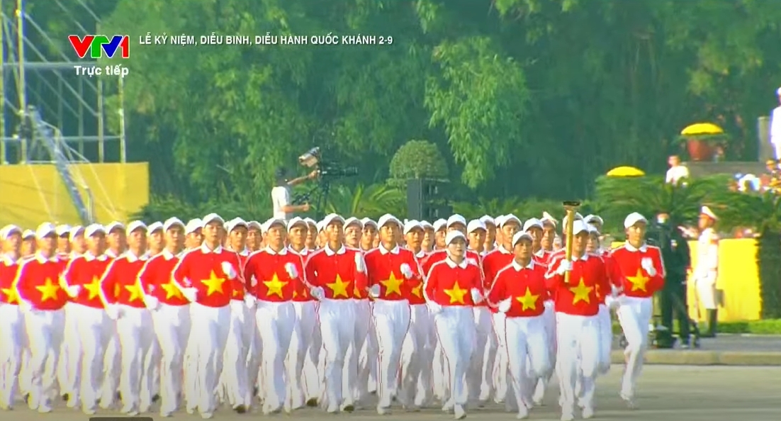 Profile "vàng" 4 thành viên trong đoàn rước đuốc từ Bảo tàng Hồ Chí Minh tới Quảng trường Ba Đình sáng 2/9- Ảnh 1.