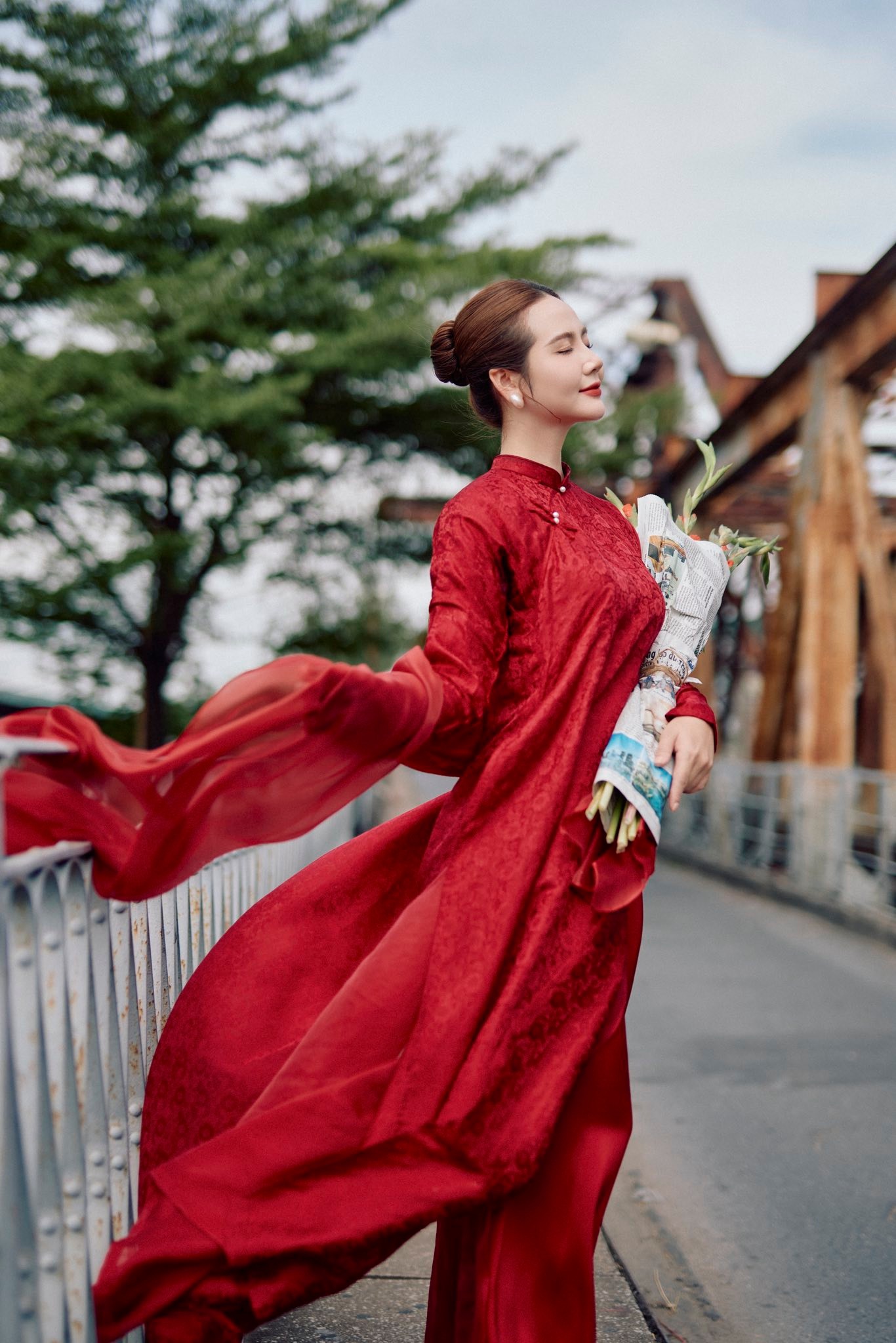 Mỹ nhân Vbiz làm mẹ đơn thân sở hữu khối tài sản khủng, nói gì trước nghi vấn khi mặc váy cưới?- Ảnh 1.