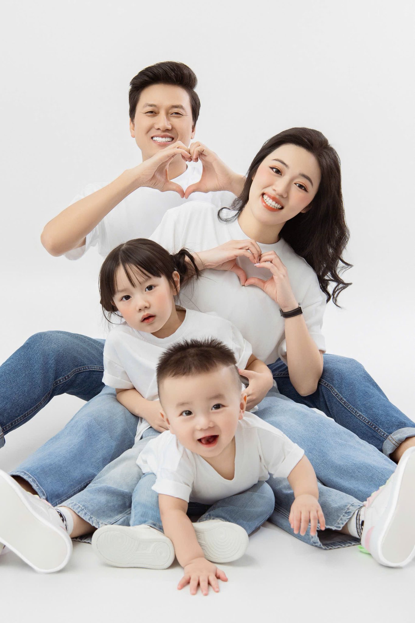 Quách Ngọc Tuyên ngoài 40: Chủ 2 nhà hàng, cái lớn nhất 400 m2, cuộc sống viên mãn bên vợ kém 16 tuổi- Ảnh 5.