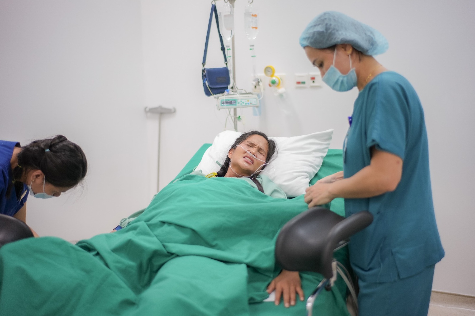 Hoa hậu H'Hen Niê sinh con gái đầu lòng, chồng Hoa hậu H'Hen Niê sinh con gái đầu lòng, chồng