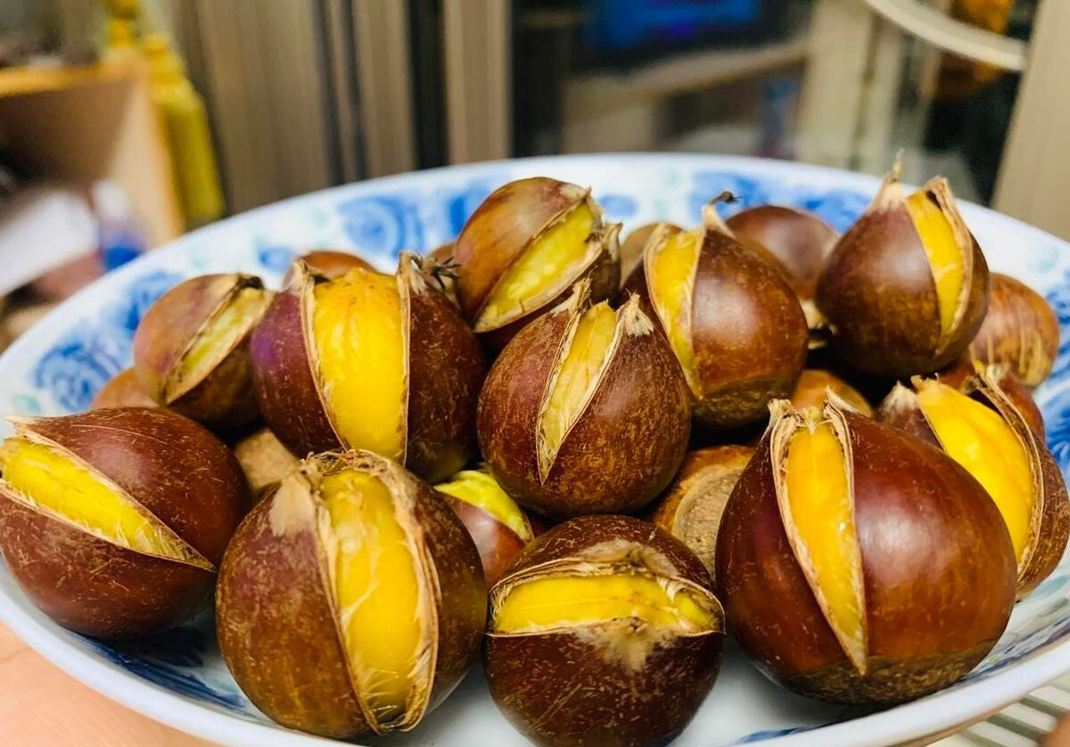 Mùa hạt dẻ phải ghim ngay mẹo này để tách vỏ: Hóa ra đơn giản, nhanh chóng lại không đau tay- Ảnh 4.