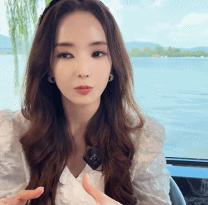 Mỹ nhân đẹp nhất Vườn Sao Băng làm sao thế này: Mặt mũi đơ như tượng, mắt lờ đờ, miệng cũng không mở nổi!- Ảnh 4.
