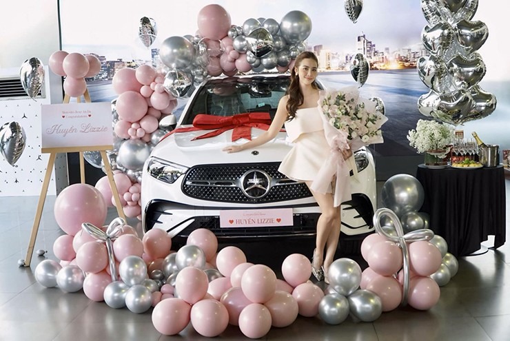 Mỹ nhân Vbiz làm mẹ đơn thân sở hữu khối tài sản khủng, nói gì trước nghi vấn khi mặc váy cưới?- Ảnh 7.