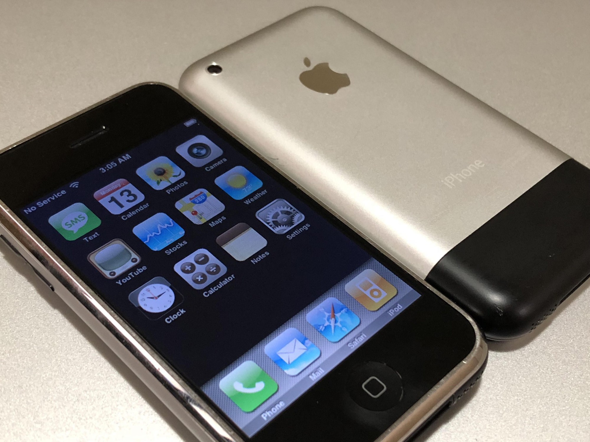 3 chiếc iPhone đã trở thành huyền thoại, Gen Z hay Alpha bây giờ làm sao biết iPhone đã từng đẹp như thế nào!- Ảnh 3.