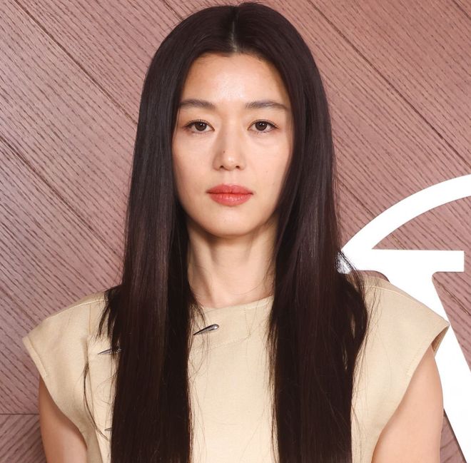 "Mợ chảnh" Jeon Ji Hyun đang giẫm lên chính vết xe đổ của Jang Na Ra 16 năm về trước- Ảnh 1.