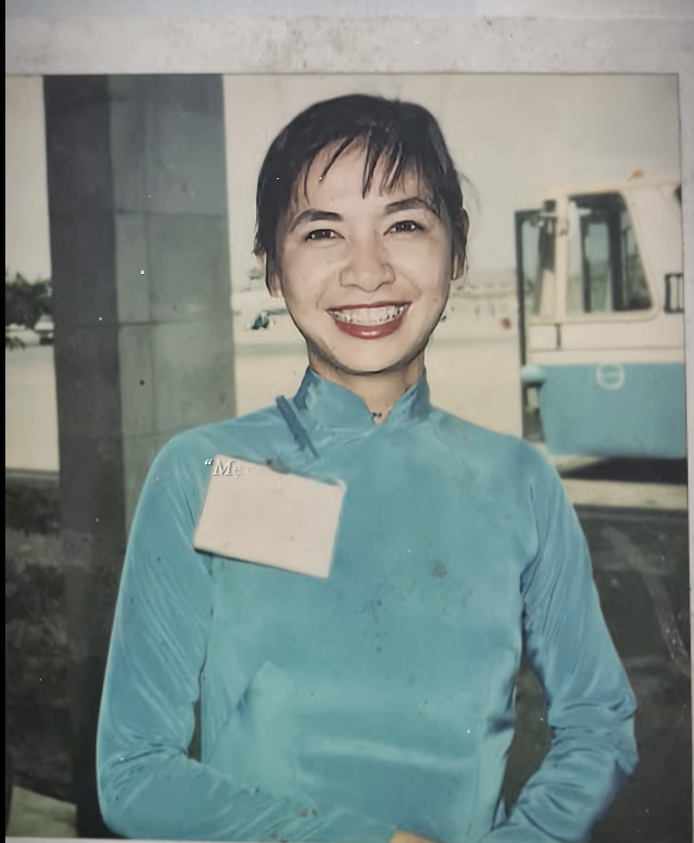 Thân thế 