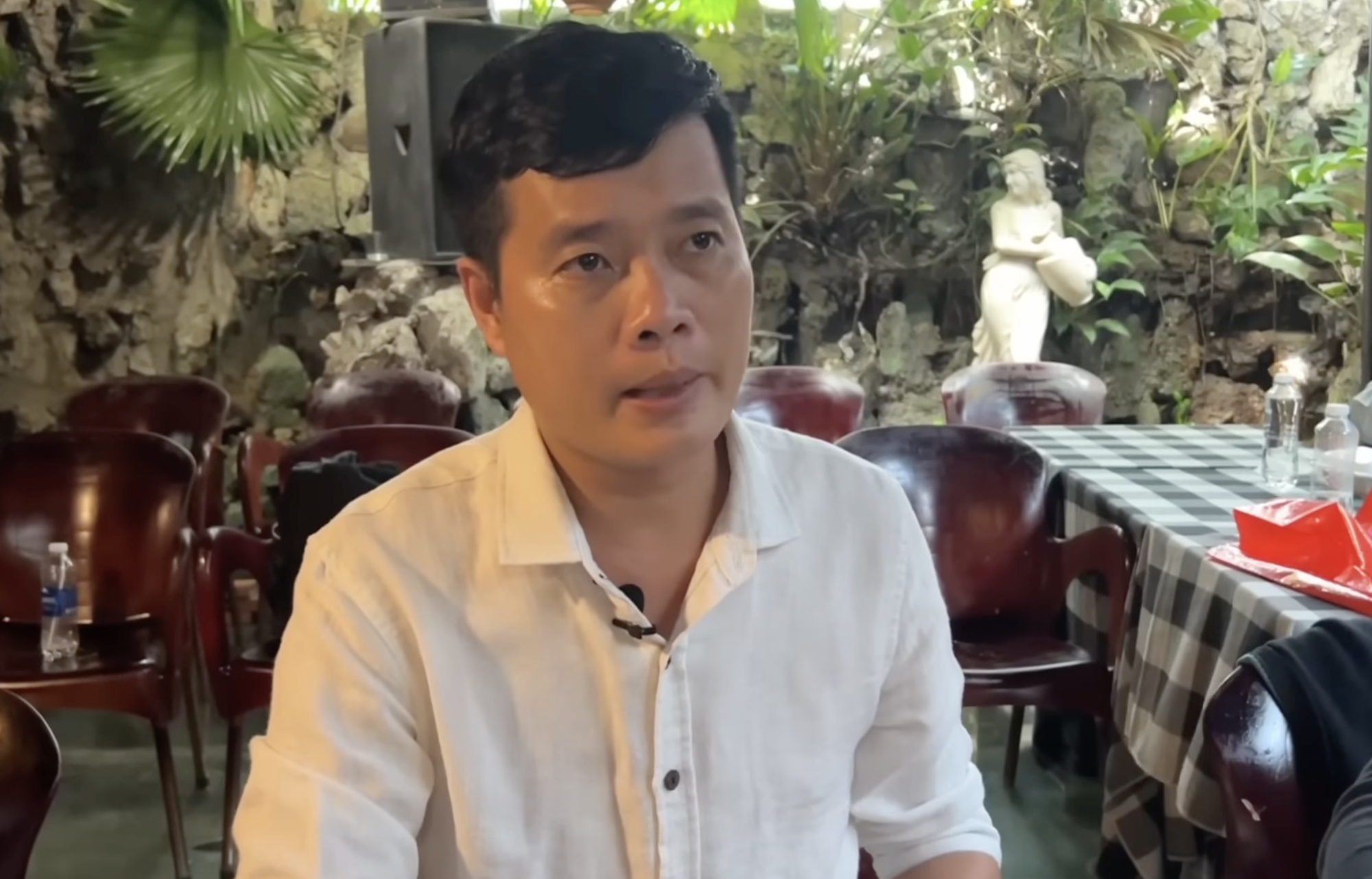 Nam đạo diễn thu nhập mỗi tháng 1 tỷ đồng, có dãy nhà trọ 500m2: Xin bố vợ từng trái ớt, nước mắm, bột giặt- Ảnh 1.