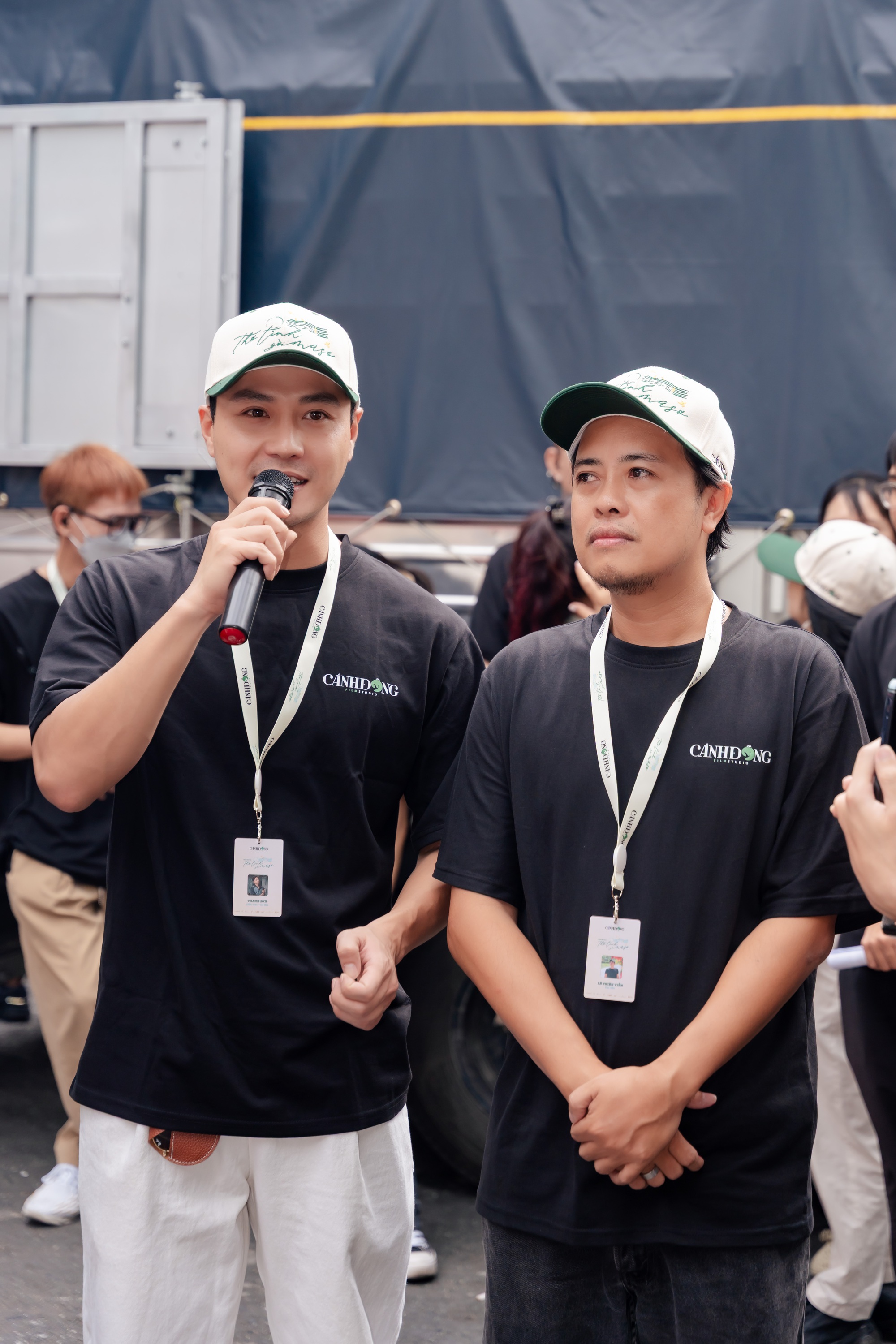 Vbiz mới có 1 cặp đôi visual chấn động: Nhà gái là Hoa hậu đẹp mê tơi, nhà trai đố tìm nổi góc chết- Ảnh 3. Vbiz mới có 1 cặp đôi visual chấn động: Nhà gái là Hoa hậu đẹp mê tơi, nhà trai đố tìm nổi góc chết- Ảnh 3.