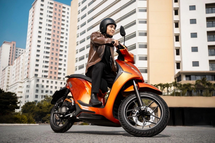 4 mẫu xe máy điện đi được xa nhất, sạc một lần chạy hơn 200km, bất ngờ với 2 cái tên Việt- Ảnh 1.