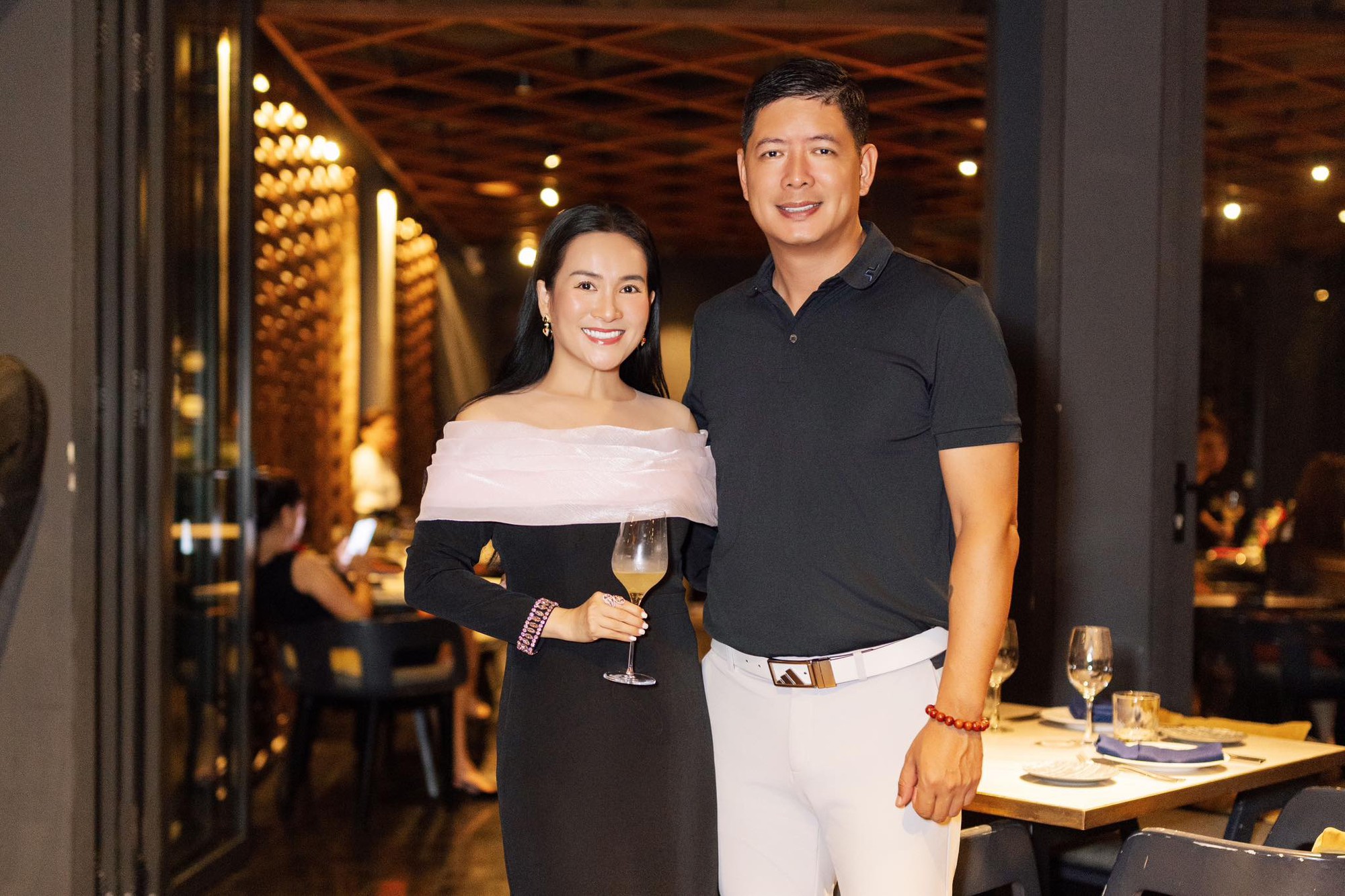 Nam thần Việt xa rời showbiz: Sống thầm lặng bên vợ đại gia, nhan sắc tụt dốc, phát tướng khiến ai cũng tiếc hùi hụi- Ảnh 7.