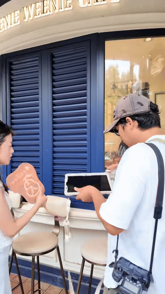 Khách Việt kể lại cảnh tượng gặp trên đường phố Trung Quốc, nhận xét: 